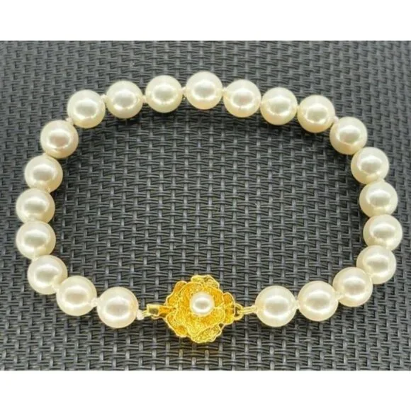 Vintage Faux Pearl Bracelet Flower Shaped Clasp Marked G. Silver 7MM Faux Pearls - Picture 1 of 6